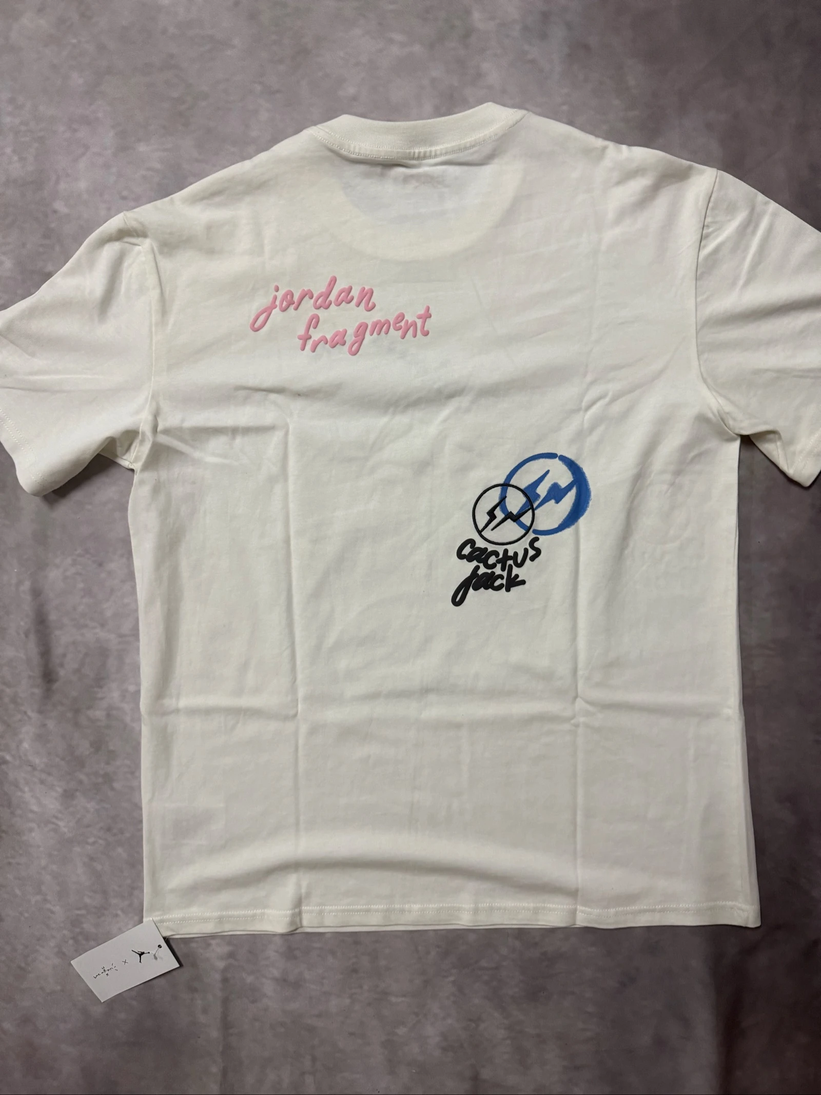 Tshirt Travis Scott x Jordan – photo 5